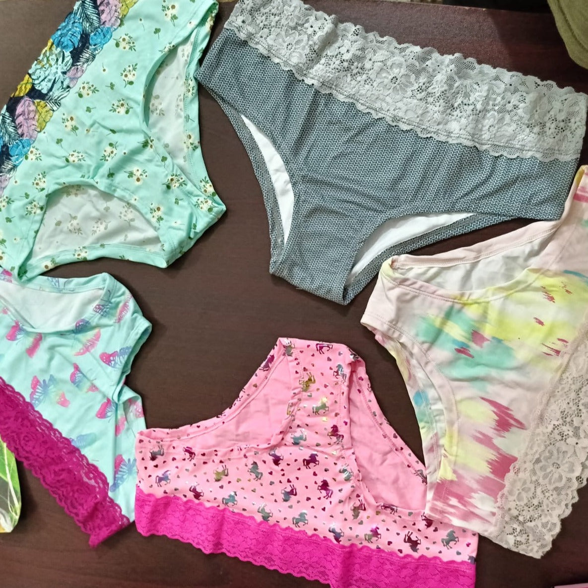 Victoria Secret 7 Pcs Lace Panty Box