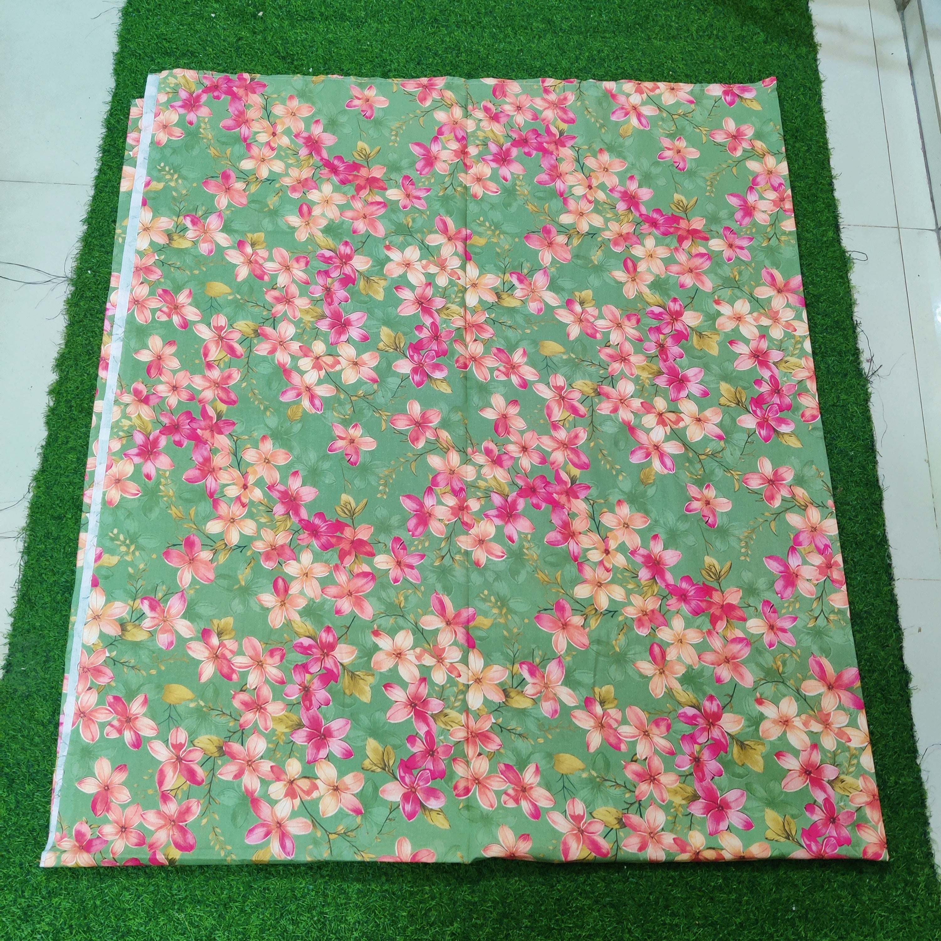 Premium Regular Bedsheet ( Super King Size) with two pillw cover -18