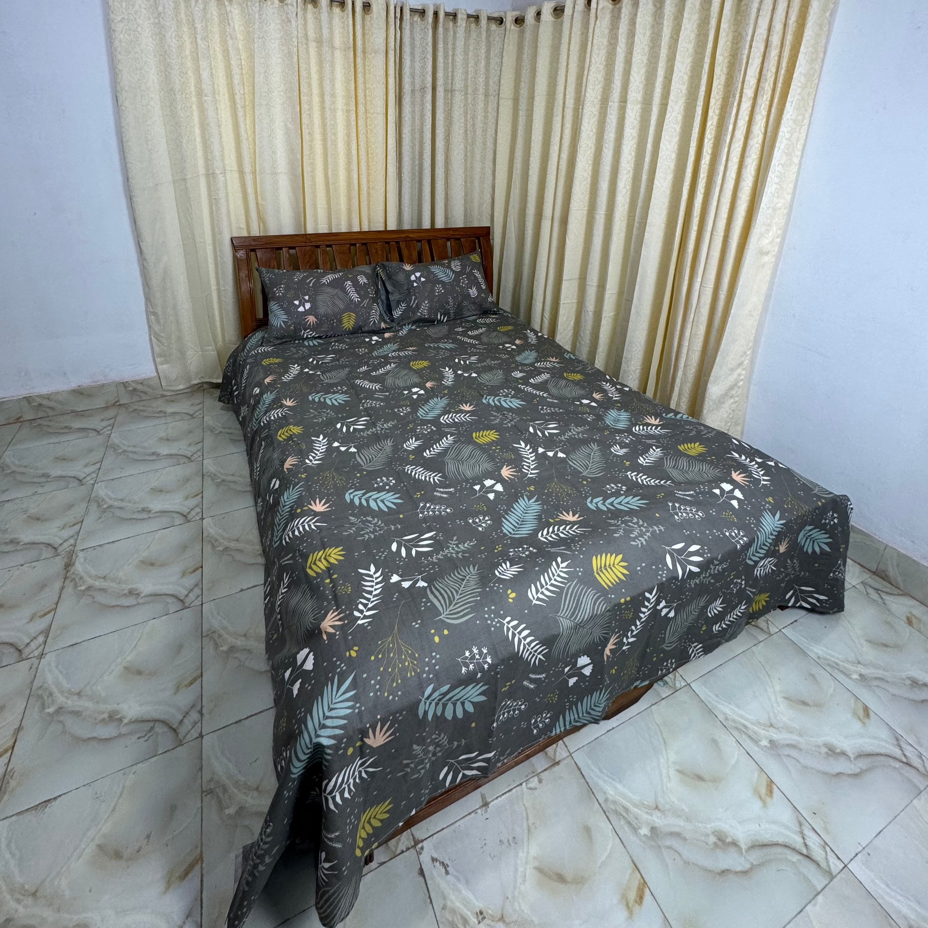 King Size Export Quality Bed Sheet with Two Pillow Cover