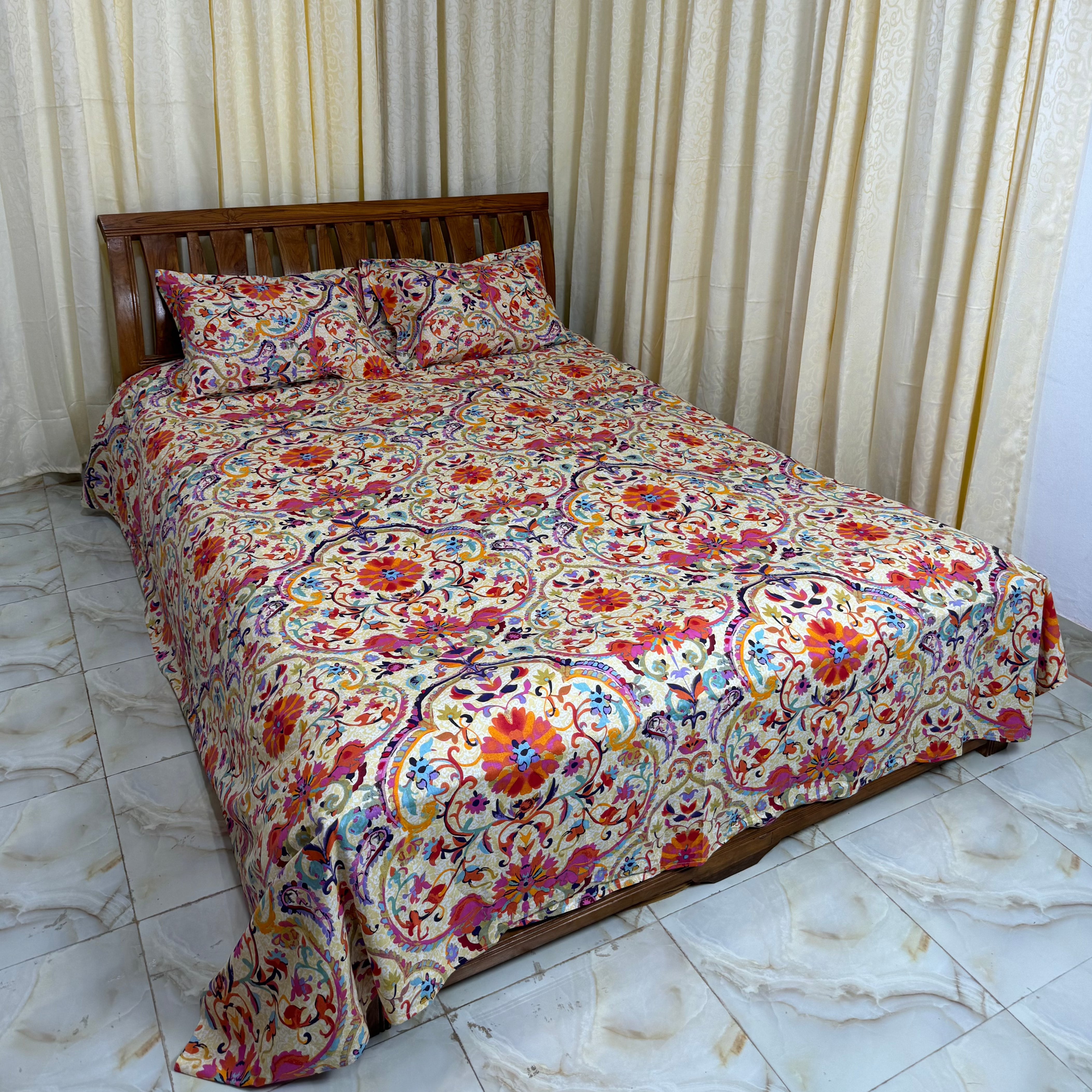 King Size Export Quality Bed Sheet with Two Pillow Cover