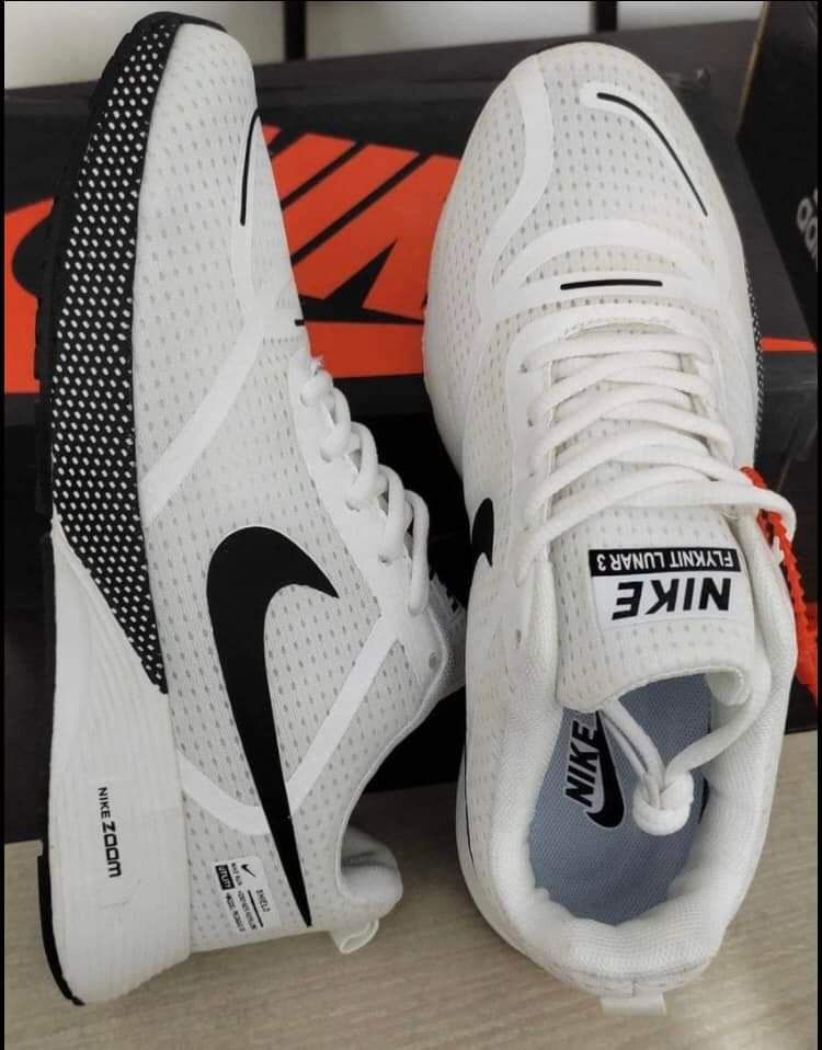 Nike zoom sneaker shoes for men