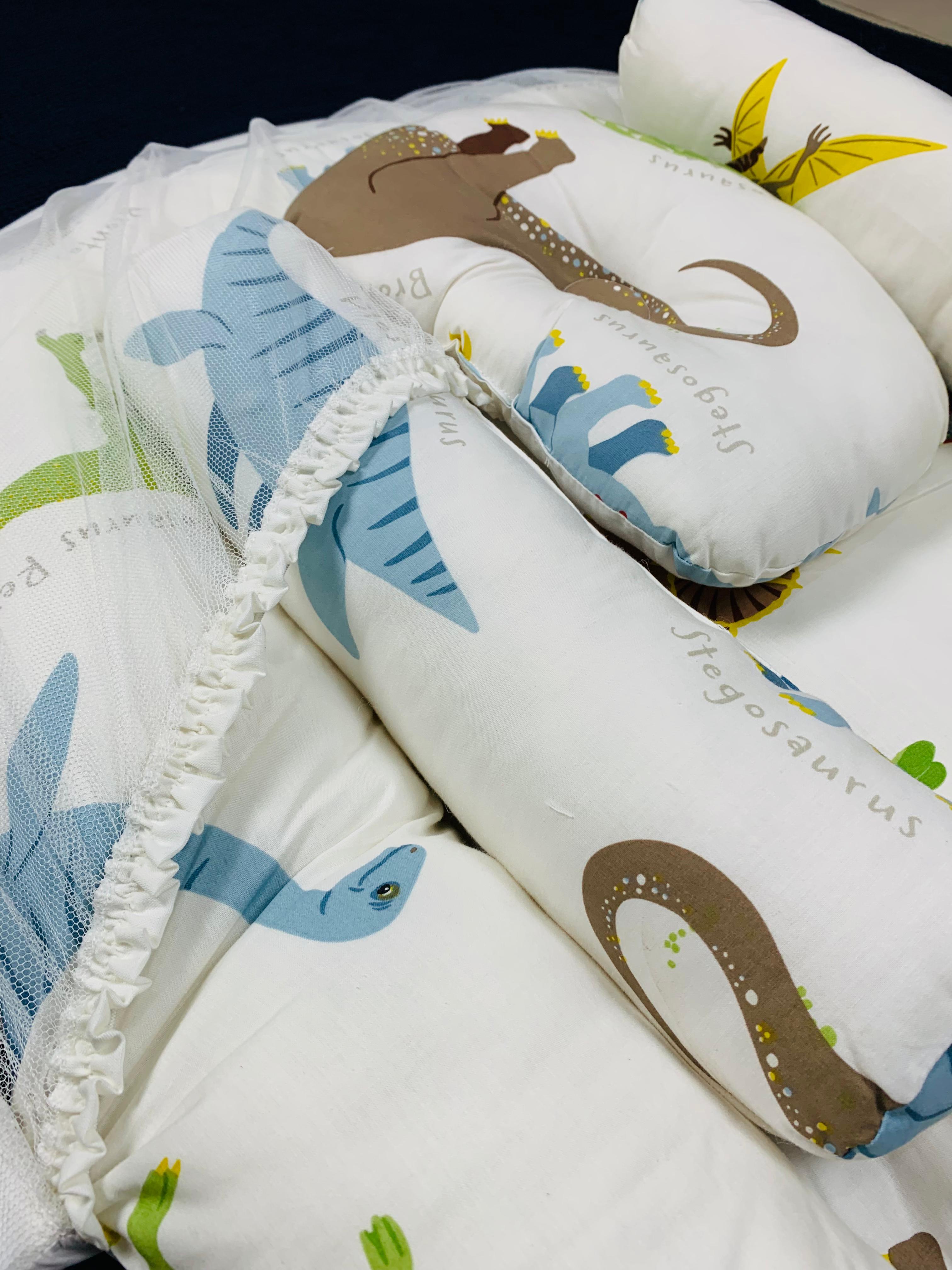 New Born Baby's Premium Quality Bedding Set With Protective Mosquito Net And Pillow