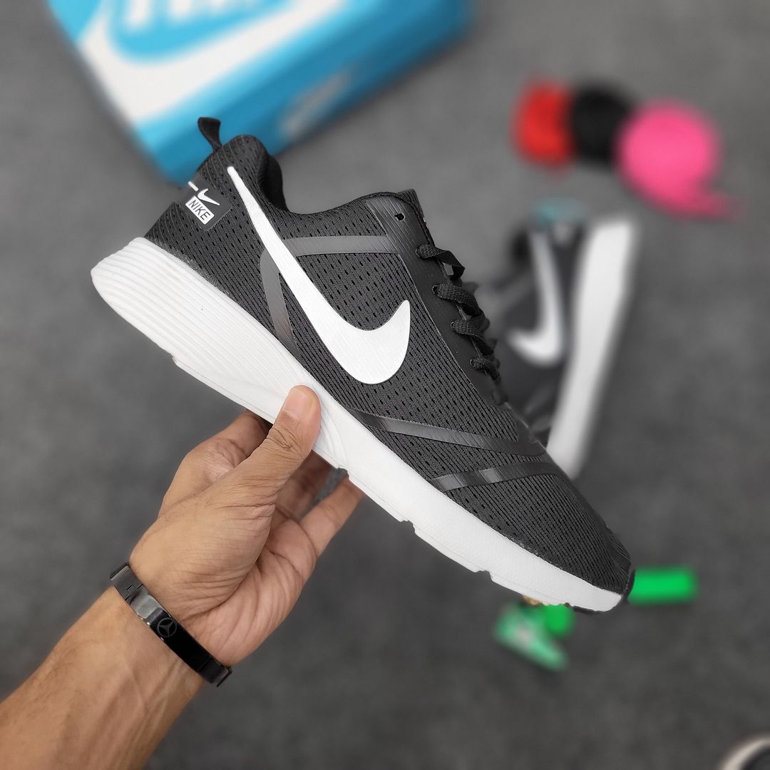 nike sneakers men footlocker