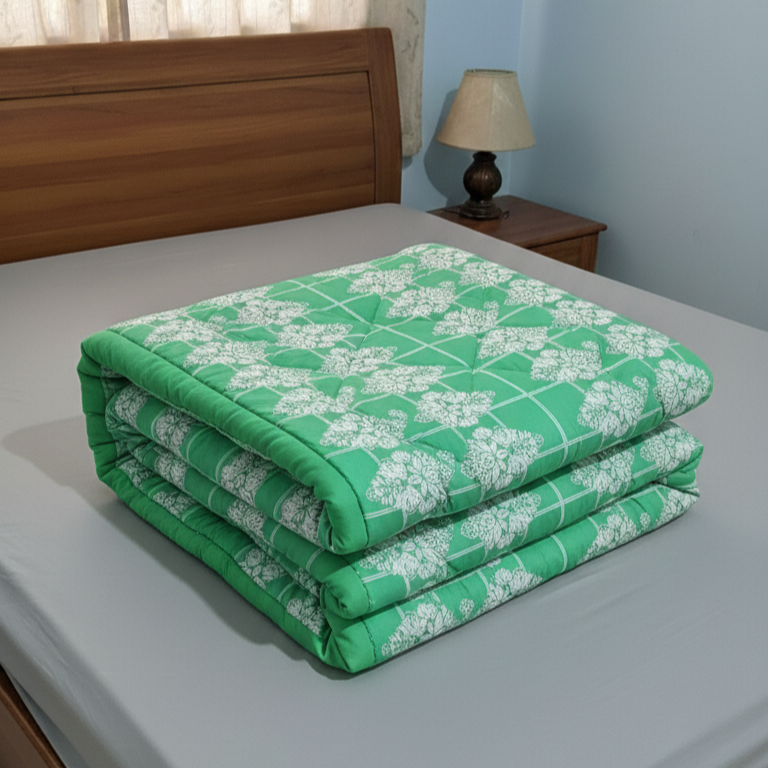 KING SIZE COMFORTER  D-8